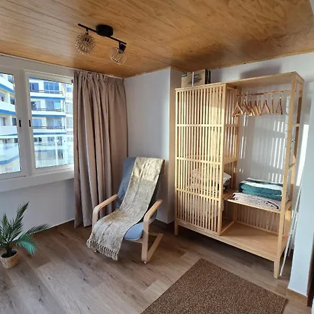 Sea View 7 Chg Family